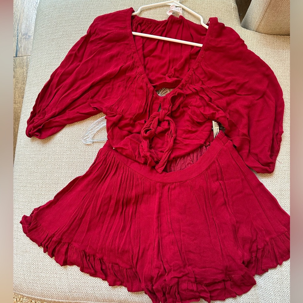 Latiste red two piece set